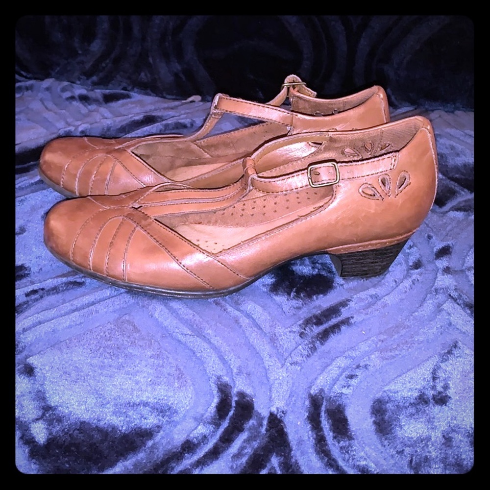 Unique Rock port Strappy  Shoes Cobb Hill